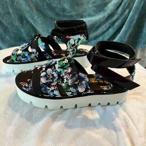 MSGM blue flower sandals white rubber platform size 41 US 9